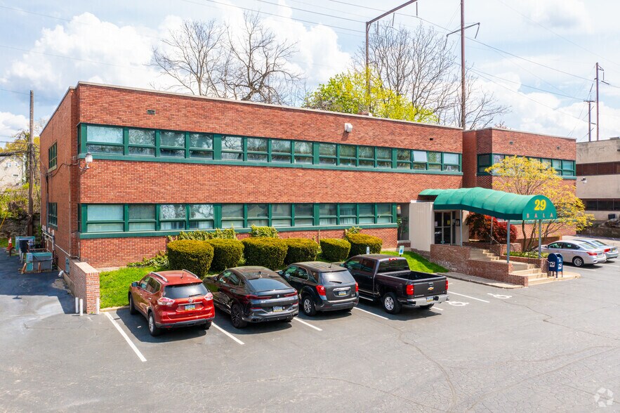 29 Bala Ave, Bala Cynwyd, PA à louer - Photo du bâtiment - Image 1 de 5
