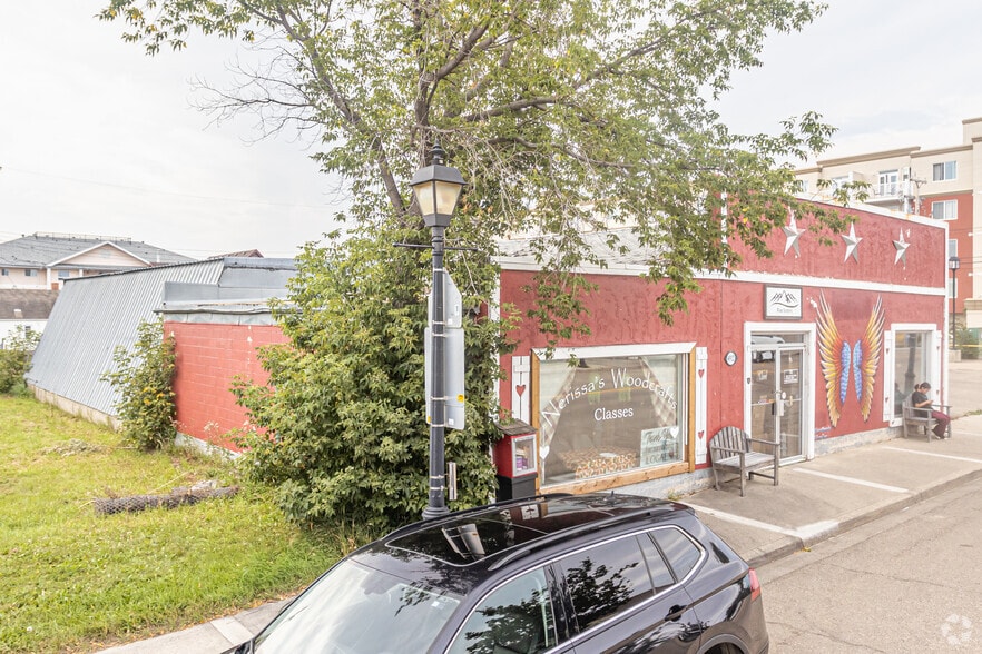 4912 55 Av, Stony Plain, AB à vendre - Photo du bâtiment - Image 2 de 5