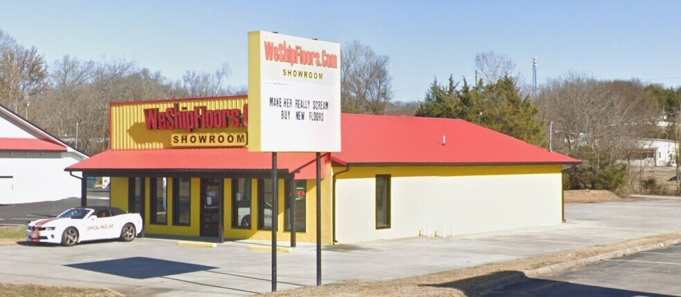 1421 Winfield Dunn Pky, Sevierville, TN à louer - Photo du bâtiment - Image 2 de 12