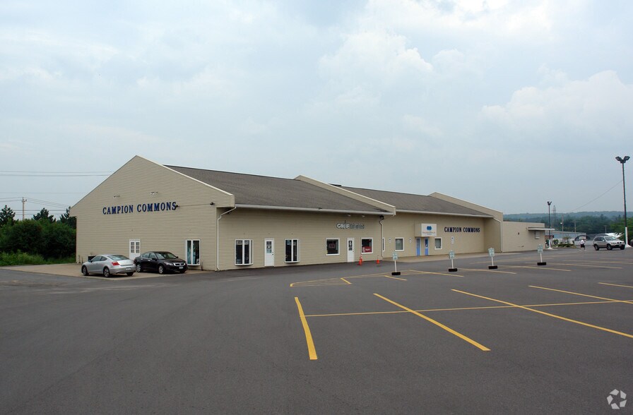 36 New Hartford Shopping Ctr, New Hartford, NY for lease - Primary Photo - Image 2 of 4