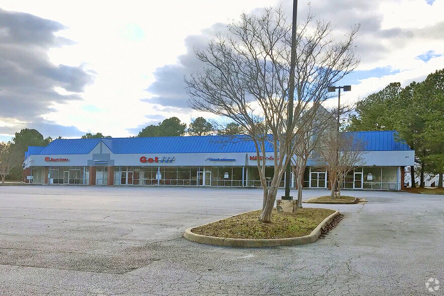 10143 Jefferson Ave, Newport News, VA à louer - Photo du bâtiment - Image 2 de 4