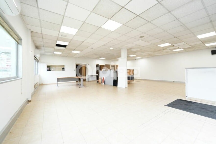 5 Rue Du Mont-Blanc, Corbas for lease - Interior Photo - Image 3 of 24