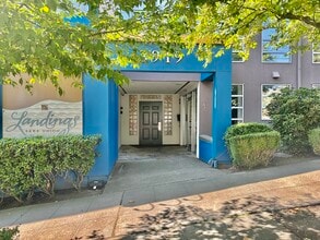 215 NE 40th St, Seattle, WA for sale Interior Photo- Image 1 of 9