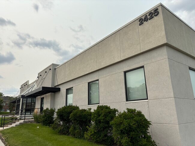 More details for 2425 Westown Pky, West Des Moines, IA - Office for Sale