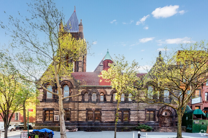 230 Lenox Ave, New York, NY for sale - Building Photo - Image 2 of 4