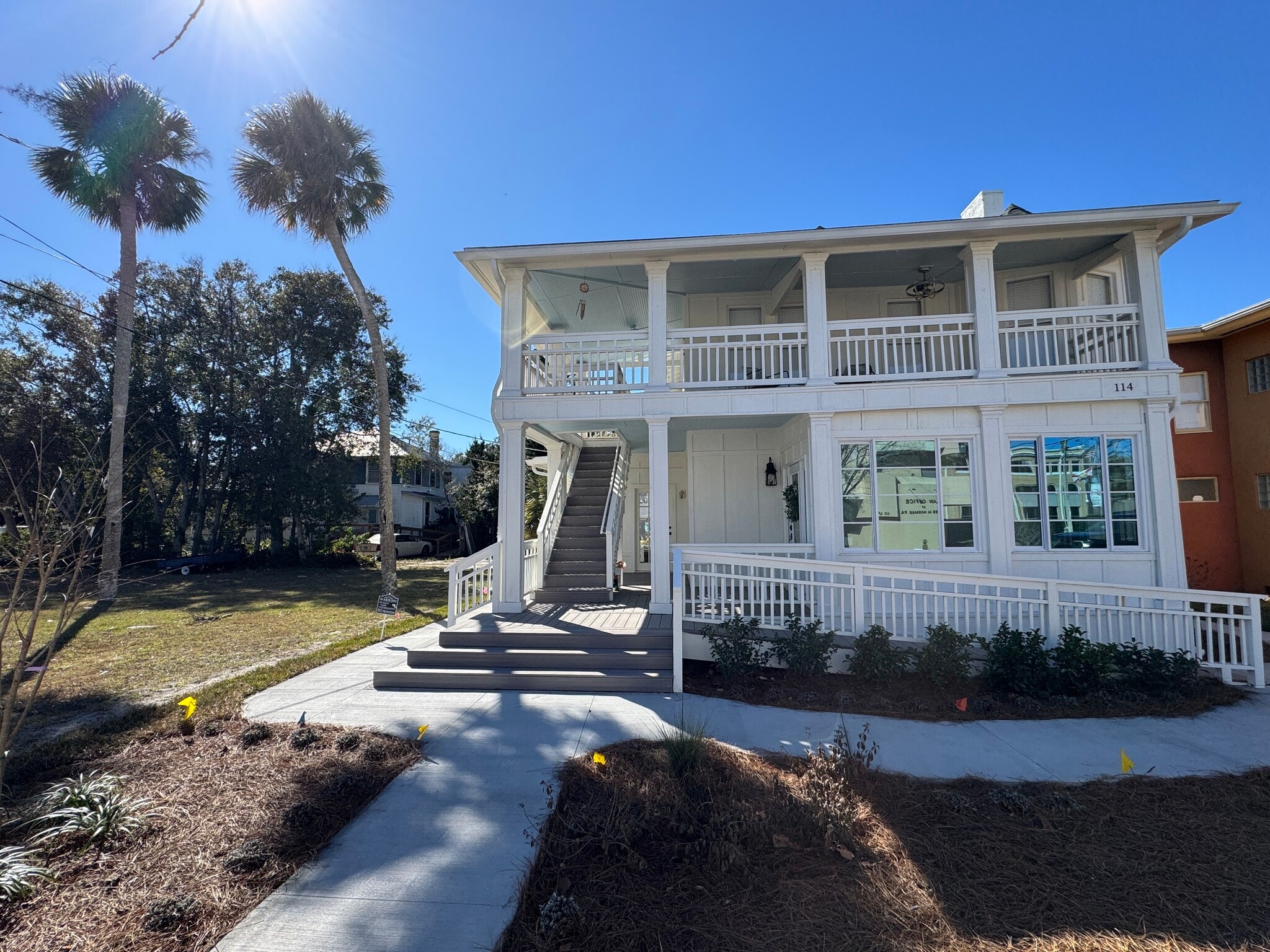 114-118 Live Oak St st, New Smyrna Beach, FL à louer Photo principale- Image 1 de 18