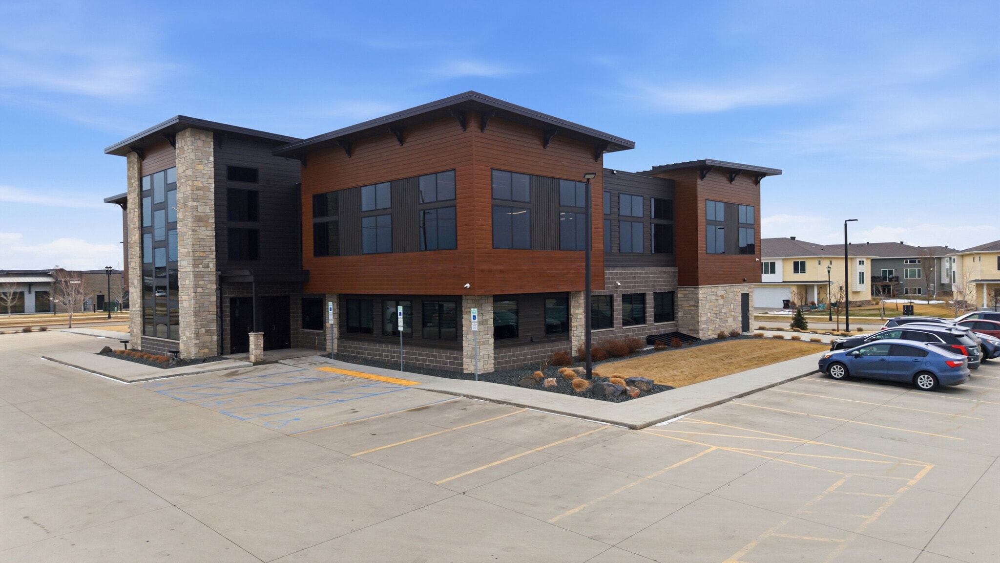 3220 4th St E, West Fargo, ND for lease Interior Photo- Image 1 of 16