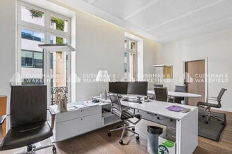 48 Rue La Pérouse, Paris for lease Interior Photo- Image 2 of 2
