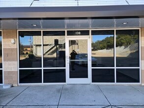 7557 Greenville Ave, Dallas, TX à louer Photo intérieure- Image 1 de 12