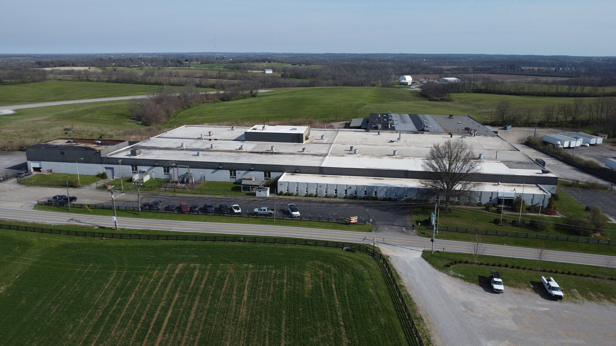 1070 KY Highway 356, Cynthiana, KY à louer Photo principale- Image 1 de 7