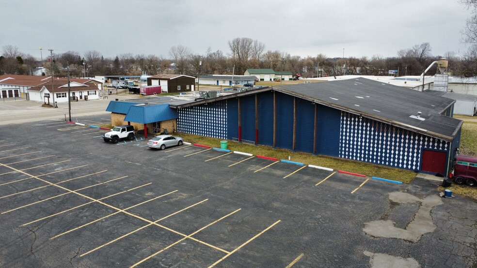 1006 N Saginaw St, Durand, MI for lease - Building Photo - Image 1 of 9