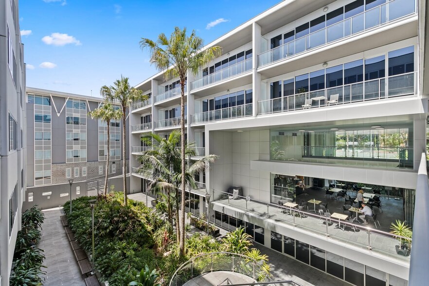 32 Delhi Rd, Macquarie Park à louer - Photo du bâtiment - Image 2 de 4