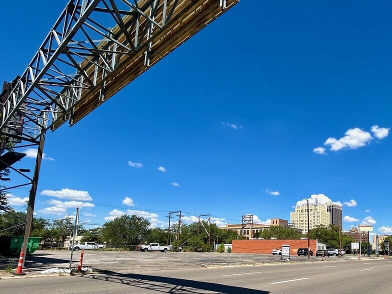 1104 Taylor St, Amarillo, TX à vendre - Photo du bâtiment - Image 2 de 4