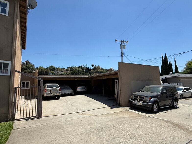 2445 Winthrop Dr, Alhambra, CA à vendre - Photo du bâtiment - Image 3 de 8