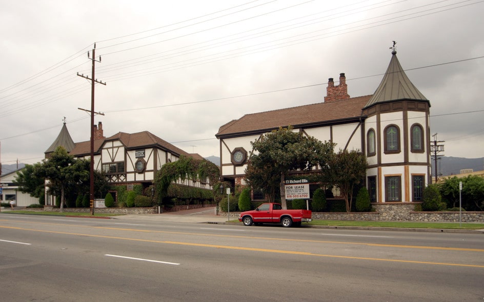 178 S Victory Blvd, Burbank, CA for lease - Building Photo - Image 2 of 10