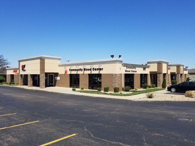 6220 SW 29th St, Topeka, KS for lease - Building Photo - Image 2 of 2