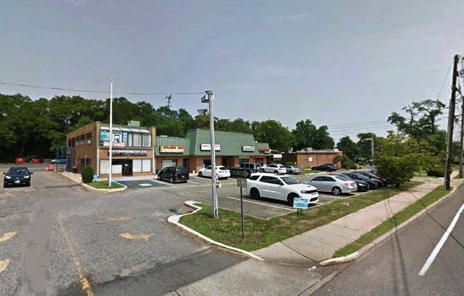 807-817 W Park Ave, Ocean, NJ for lease - Building Photo - Image 2 of 3