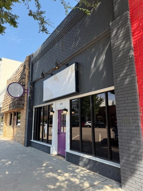 119 E Main St, Norman, OK à louer Photo du bâtiment- Image 1 de 16