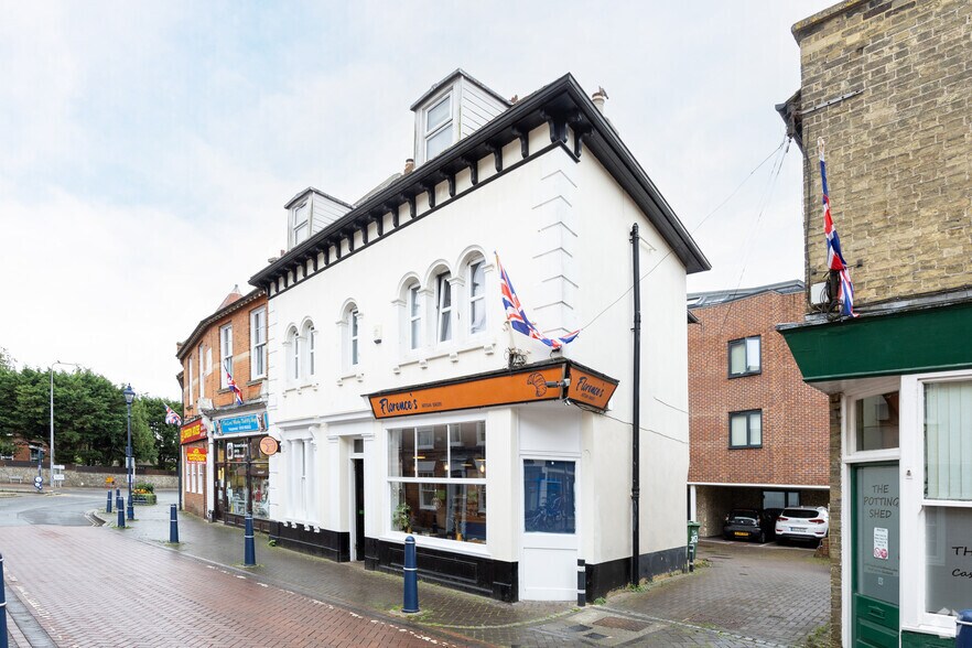 162 High St, Hythe à vendre - Photo du bâtiment - Image 2 de 5