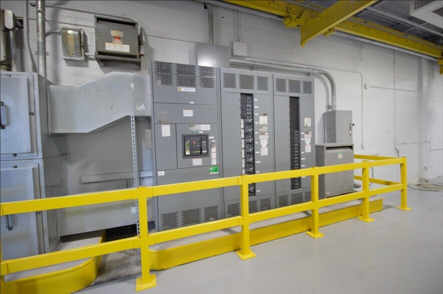 1390 Mt Read Blvd, Rochester, NY à louer - Photo du bâtiment - Image 3 de 33