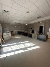 207 E Church St, Sandwich, IL à louer Photo intérieure- Image 1 de 7