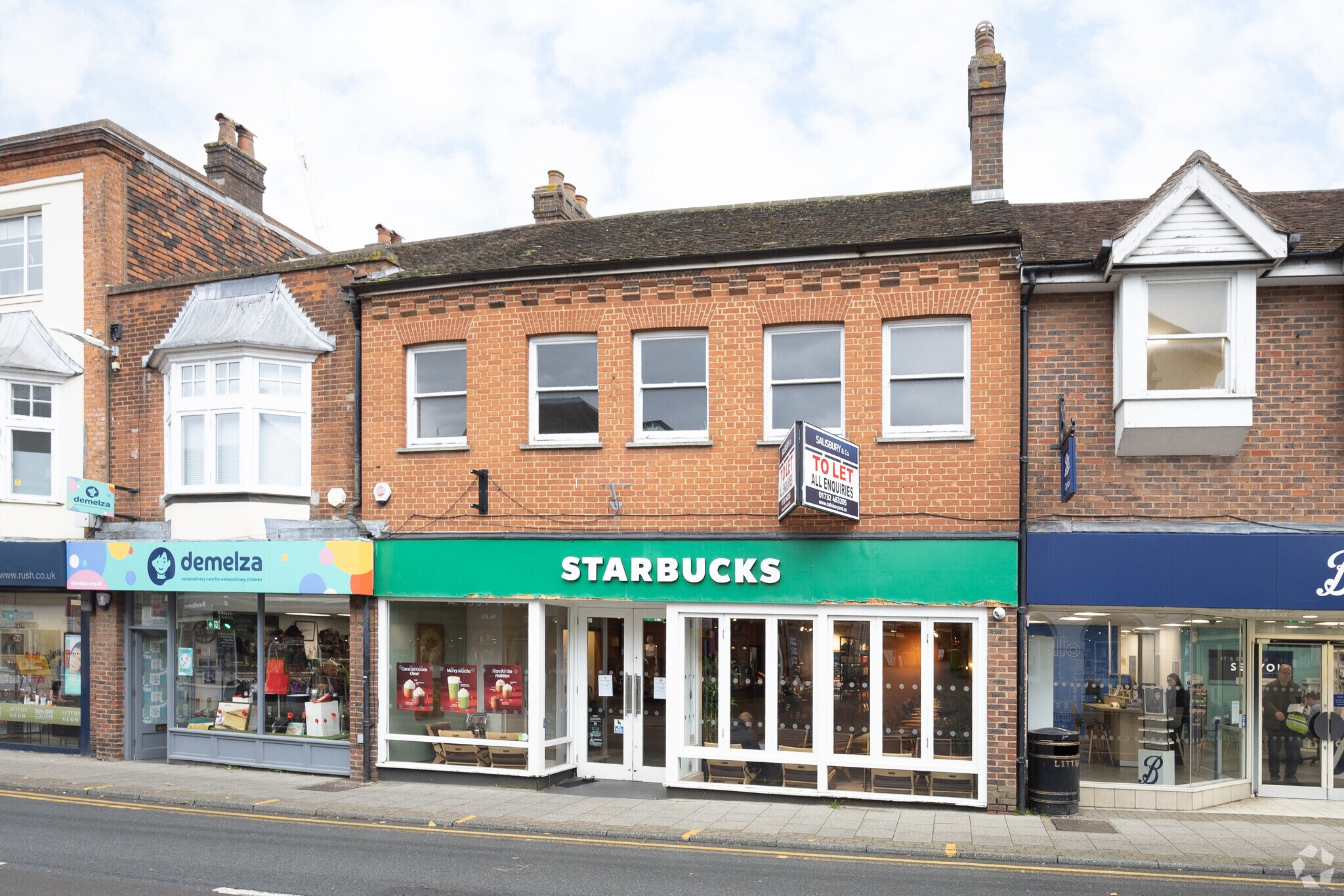 112 High St, Sevenoaks à louer Photo principale- Image 1 de 4