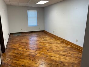 470 N Clayton St, Lawrenceville, GA for lease Interior Photo- Image 2 of 5