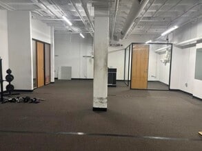 91 N Saginaw St, Pontiac, MI for lease Interior Photo- Image 2 of 2