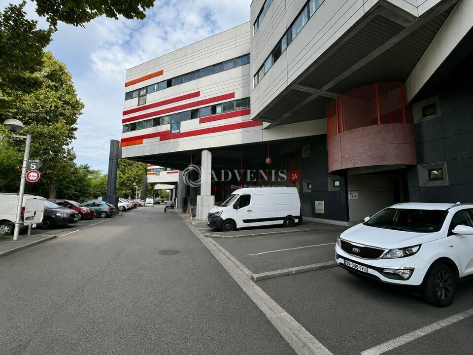 12 Chemin Du Moulin Basset, Saint-Denis for lease Building Photo- Image 1 of 13