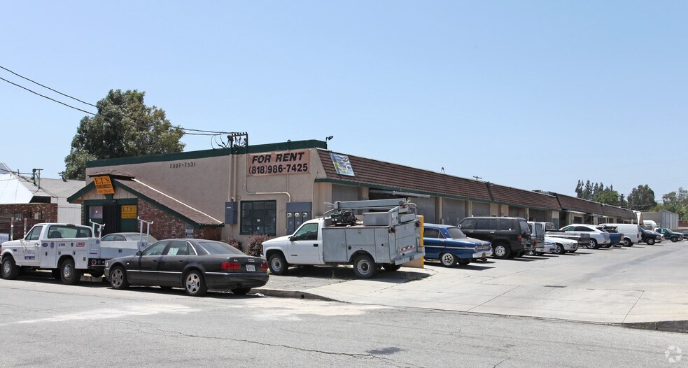 7331 Varna Ave, North Hollywood, CA à louer - Photo du bâtiment - Image 3 de 4