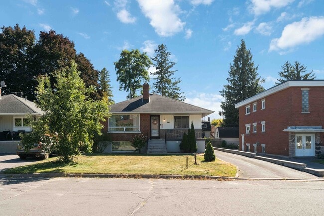 Plus de détails pour 506 Vernon Av, Ottawa, ON - Multi-résidentiel à vendre