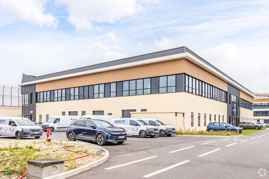 97 Rue Martha Desrumaux, Nanterre for lease - Building Photo - Image 3 of 3