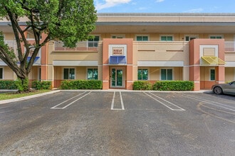 601 N Congress Ave, Delray Beach, FL à louer Photo intérieure- Image 1 de 37