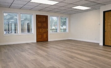 2550 Honolulu Ave, Montrose, CA à louer Photo intérieure- Image 2 de 7