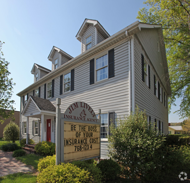 4702 Maccorkle Ave, Charleston, WV for sale - Primary Photo - Image 1 of 1