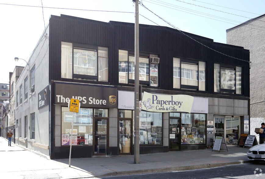 7 Pleasant Blvd, Toronto, ON à vendre - Photo principale - Image 1 de 1