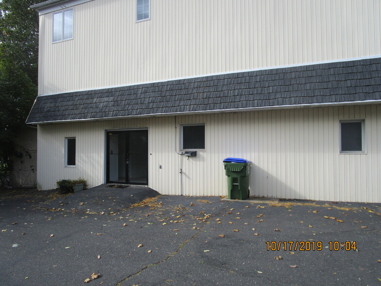 2300 Woodbridge Ave, Edison, NJ à vendre - Photo du bâtiment - Image 1 de 1