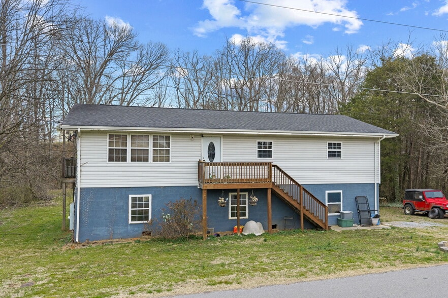 10 Unit Single Family & Multifamily Port portfolio of 1 properties for sale on LoopNet.ca - Building Photo - Image 2 of 20