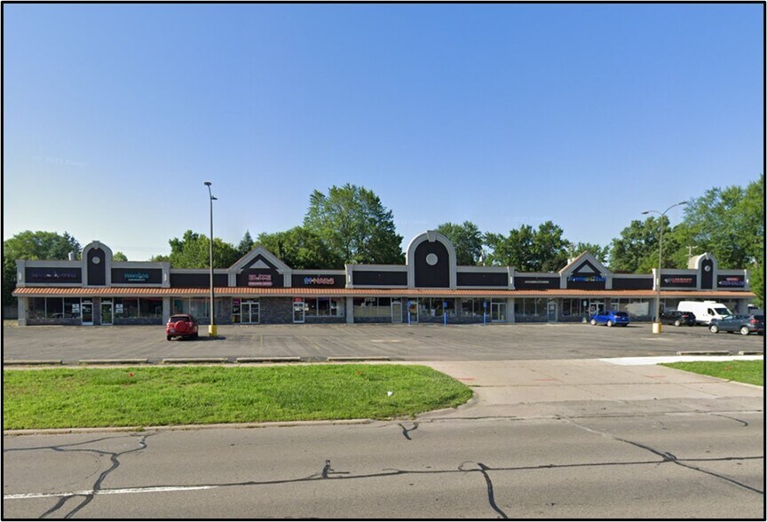 28423-28519 5 Mile Rd, Livonia, MI à louer - Photo du bâtiment - Image 2 de 5