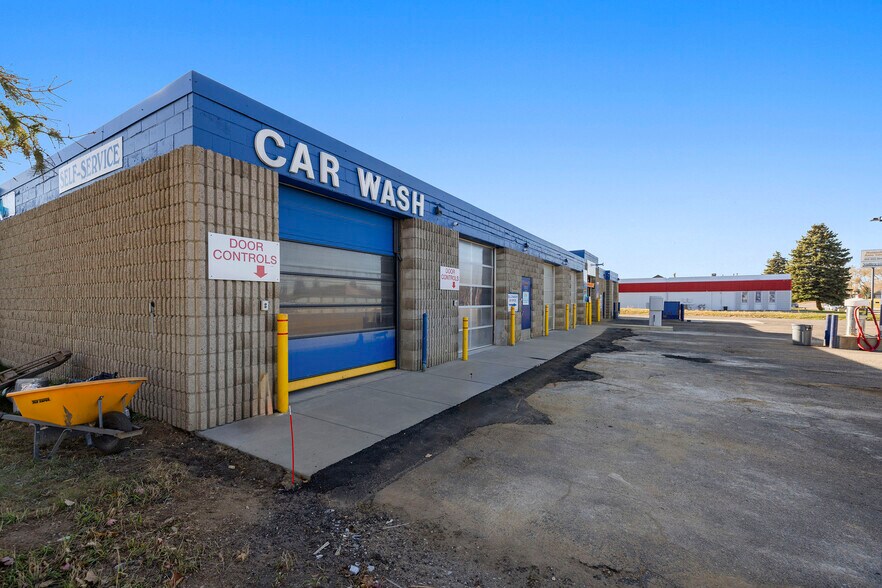 7600 146th St W, Apple Valley, MN à vendre - Photo du bâtiment - Image 3 de 20