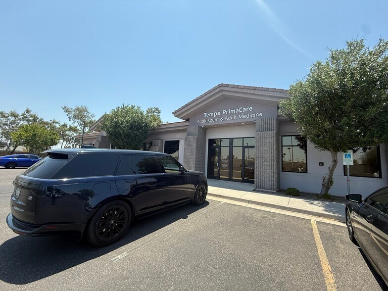 2163 E Baseline Rd, Tempe, AZ à vendre - Photo du bâtiment - Image 3 de 7