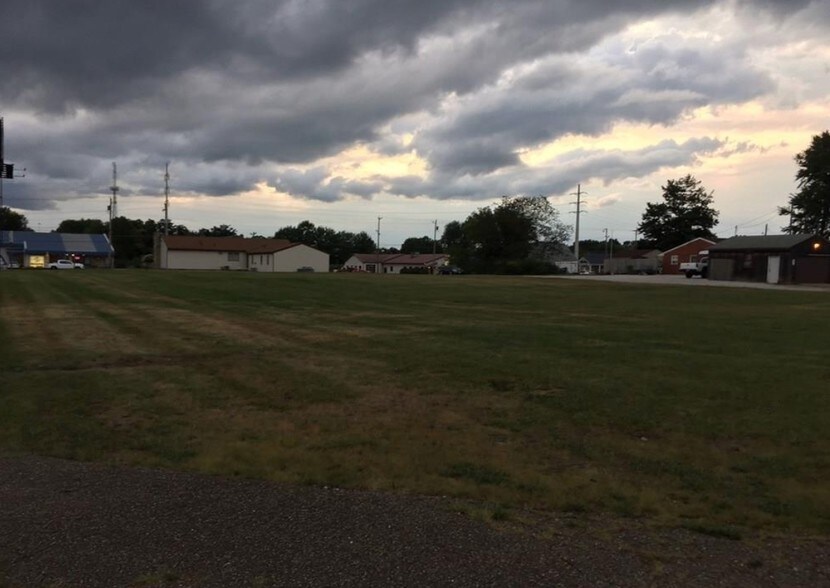 NW Wise Ave, Canton, OH for sale - Primary Photo - Image 2 of 3