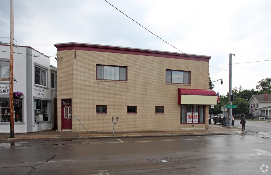 33-35 E Main St, Fredonia, NY à vendre - Photo du bâtiment - Image 2 de 2