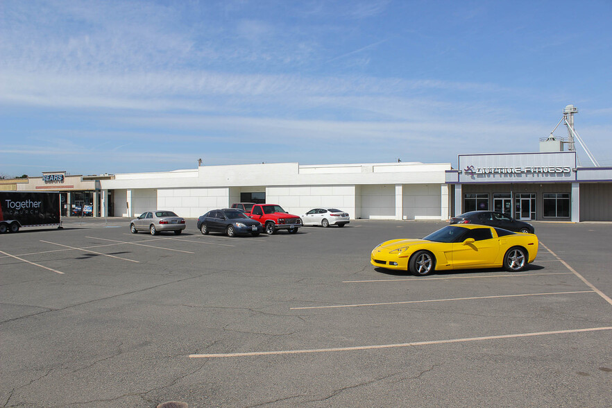 1710 Gregory Avenue Ext, Sunnyside, WA for lease - Building Photo - Image 3 of 26