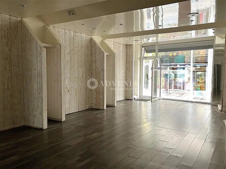 Retail in Bourges for sale - Interior Photo - Image 2 of 2