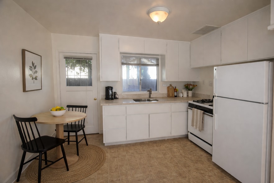 2656 38th Ave, Oakland, CA for sale - Building Photo - Image 3 of 5