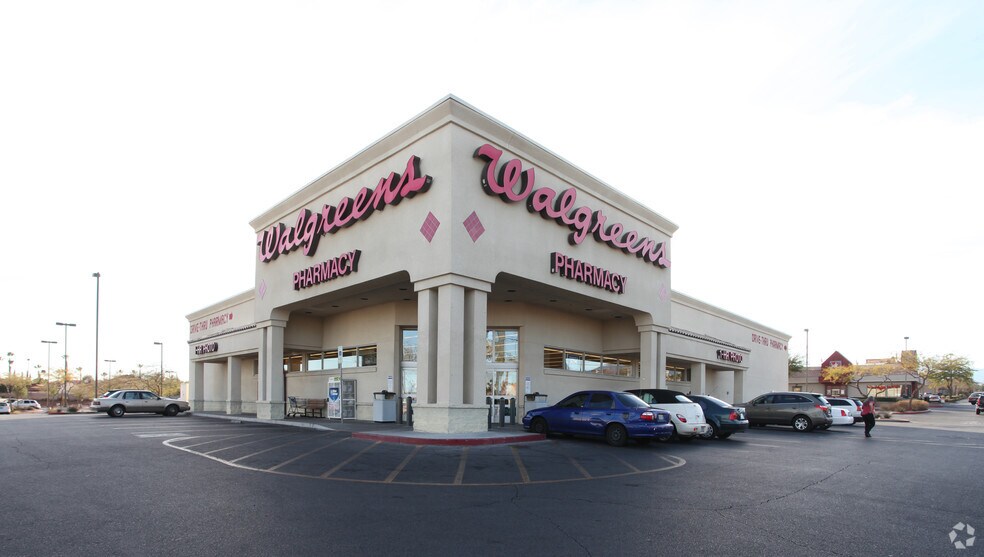 8633 W Charleston Blvd, Las Vegas, NV for sale - Primary Photo - Image 1 of 3