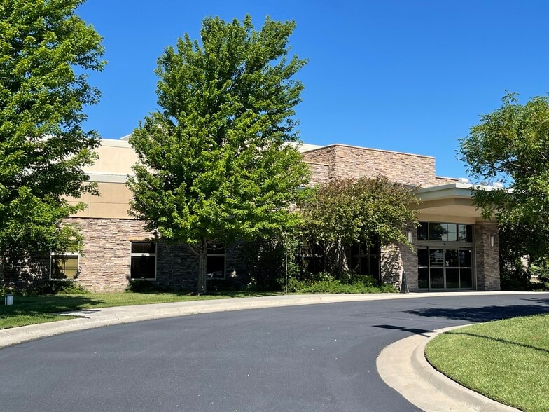 13213 W 21st St N, Wichita, KS for lease - Building Photo - Image 3 of 13