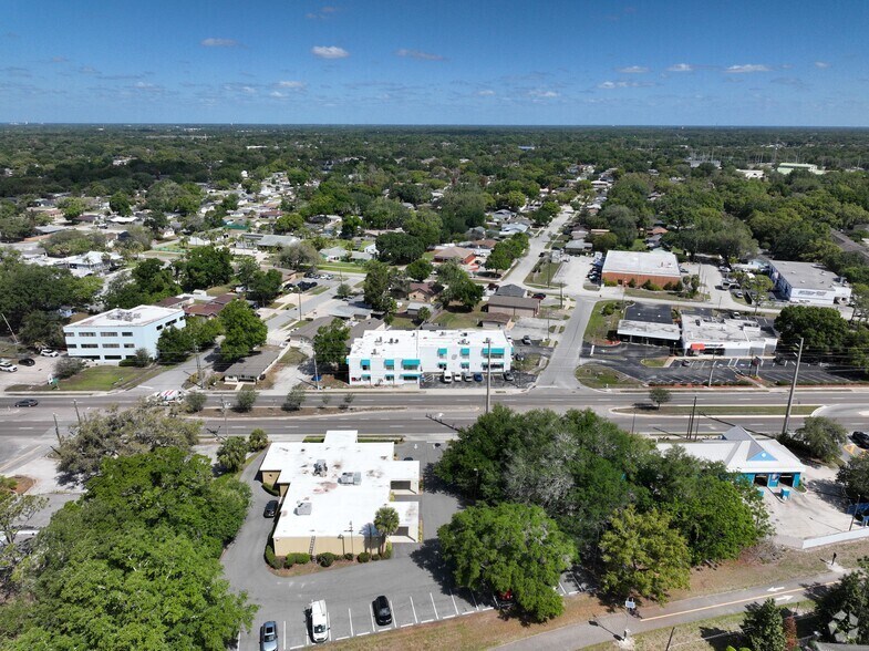 7523 Aloma Ave, Winter Park, FL à vendre - Communauté Matterport - Image 2 de 22