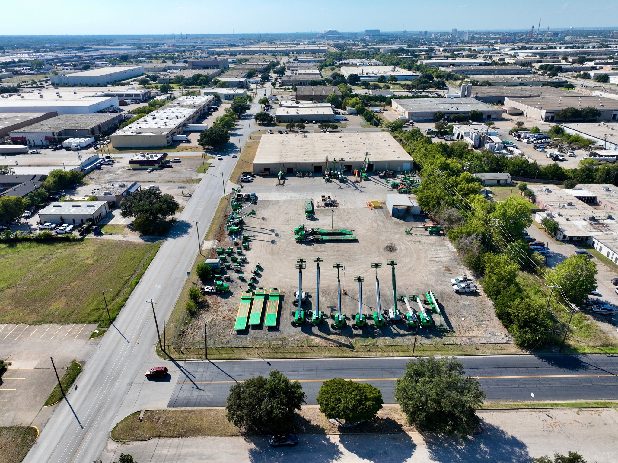 3701 Dalworth St, Arlington, TX for lease Building Photo- Image 1 of 19